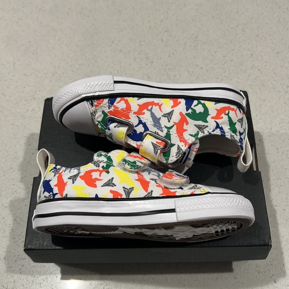 NWT Shark 🦈 Print Converse - Picture 3 of 6